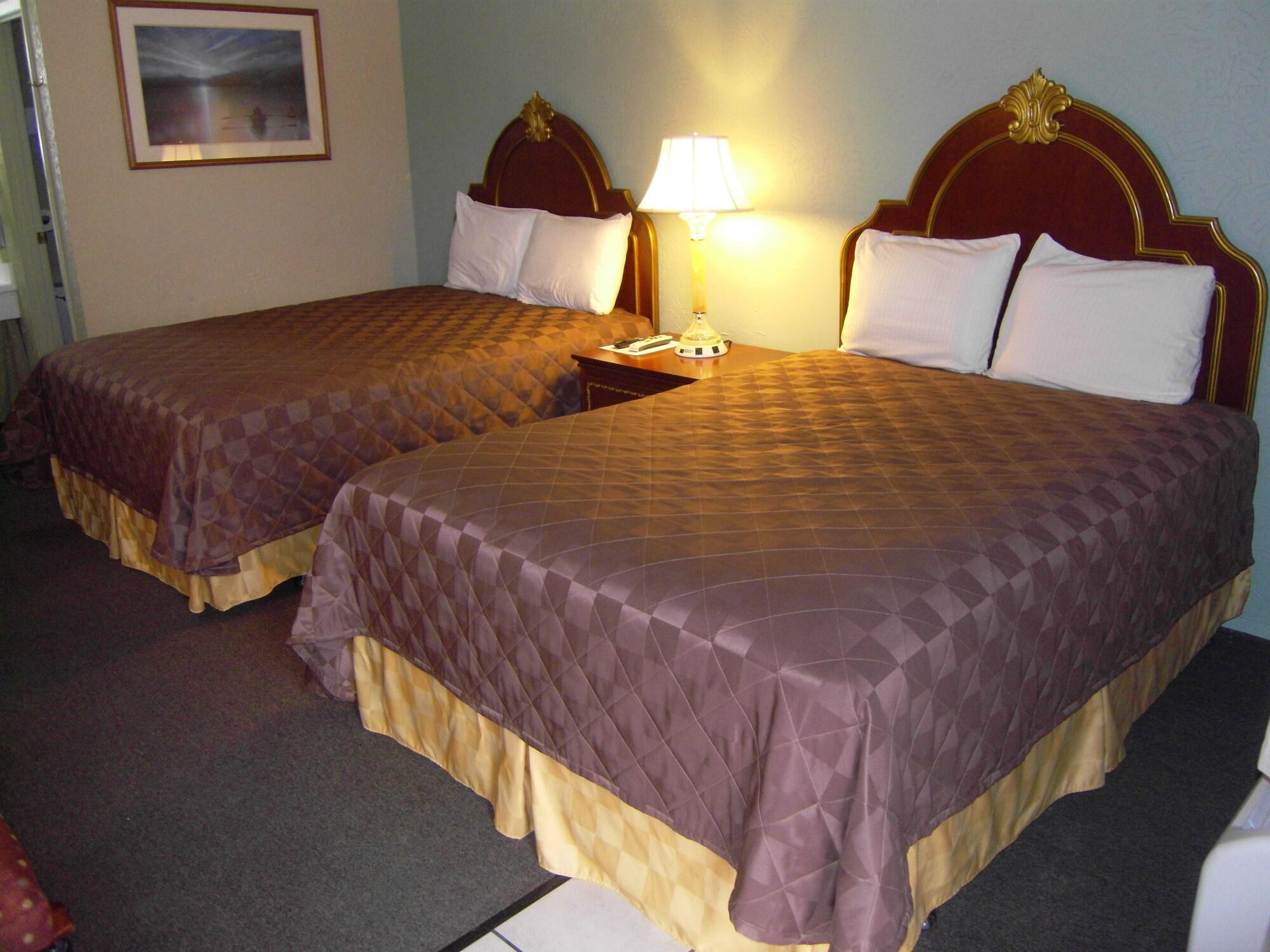 Americas Best Value Inn - Legend'S Inn Junction Esterno foto